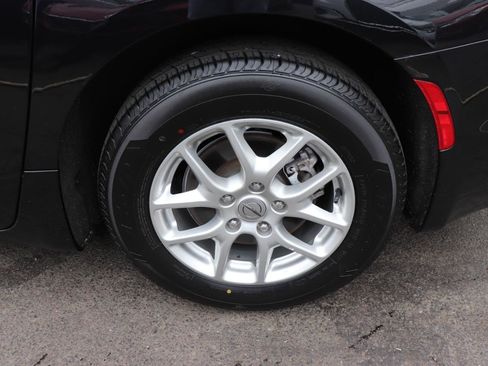 Used 2023 Chrysler Pacifica Touring-L image 64