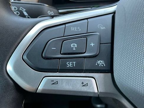 Used 2024 Volkswagen Atlas SE FWD image 29