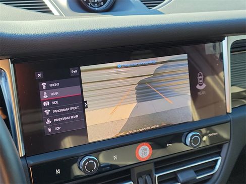 Certified 2024 Porsche Macan image 30