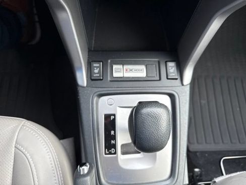 Used 2017 Subaru Forester 2.5i Limited AWD/4WD image 13