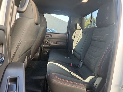 Used 2022 Nissan Frontier PRO-4X w/ Technology Package image 11