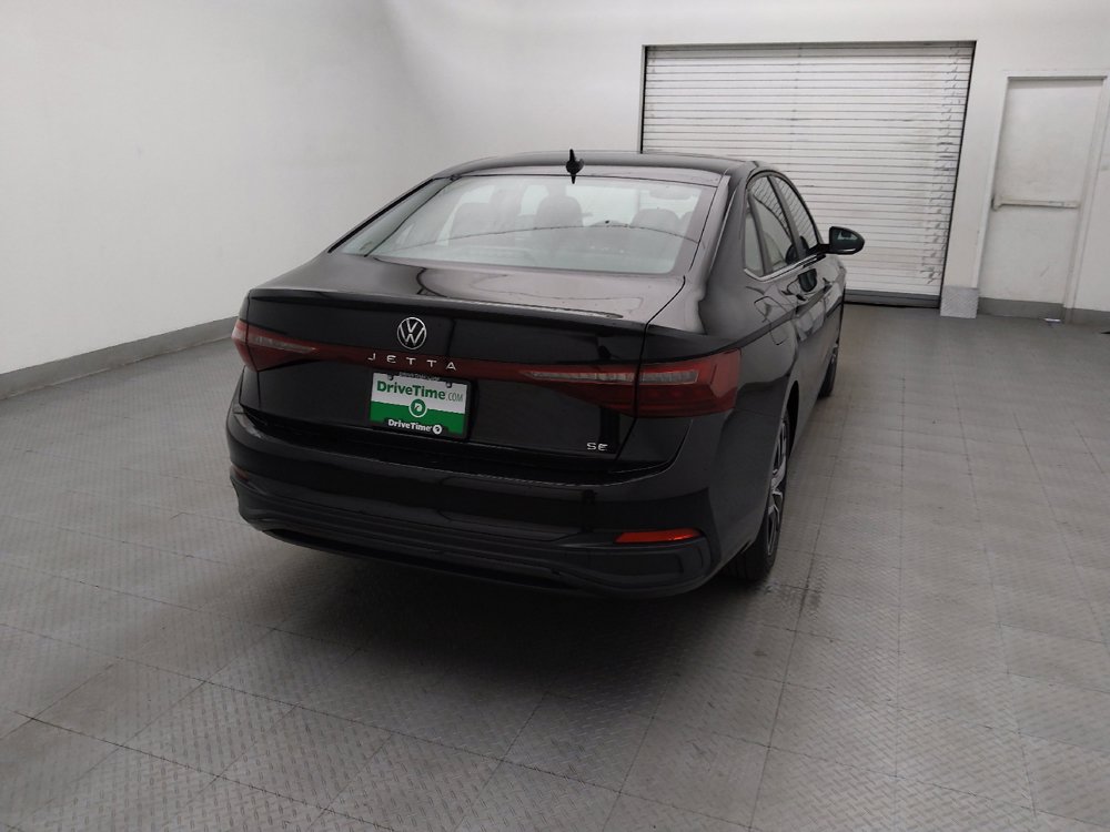 Used 2025 Volkswagen Jetta SE FWD image 7