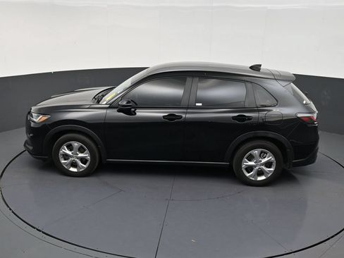Used 2025 Honda HR-V LX image 12