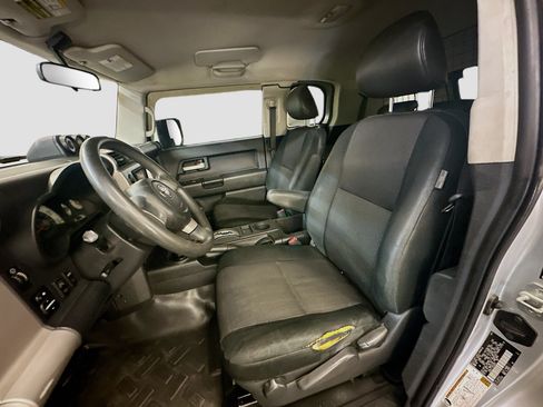 Used 2008 Toyota FJ Cruiser 4WD image 13