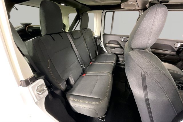 Used 2026 Jeep Wrangler Unlimited Sahara AWD/4WD image 22