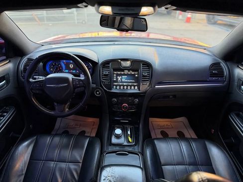 Used 2017 Chrysler 300 S image 31