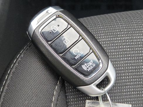 Used 2023 Hyundai Kona SEL AWD/4WD image 35
