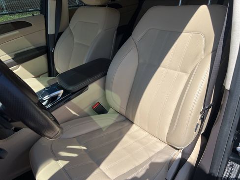 Used 2019 Mercedes-Benz GLE 400 4MATIC image 12