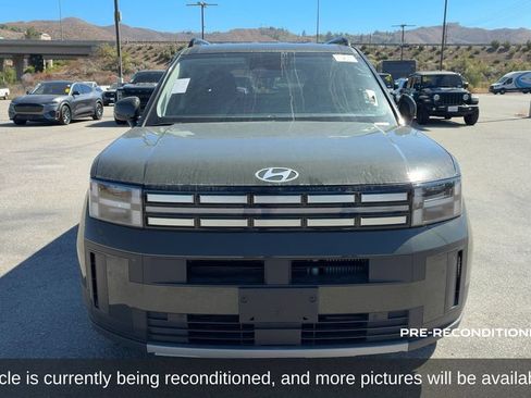Used 2025 Hyundai Santa Fe SEL FWD image 2