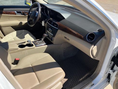 Used 2013 Mercedes-Benz C 300 4MATIC Sedan image 17