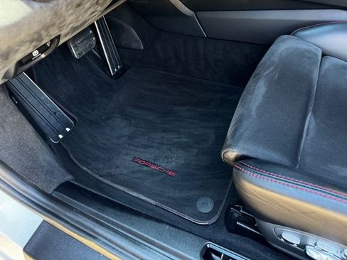 Used 2016 Porsche 911 image 23