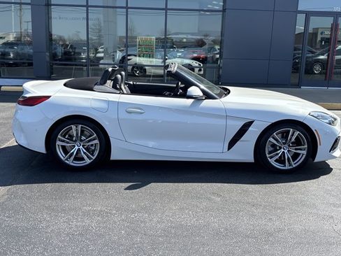 Used 2025 BMW Z4 sDrive30i image 2