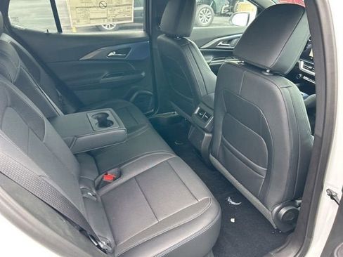 New 2025 Chevrolet Equinox EV LT image 29