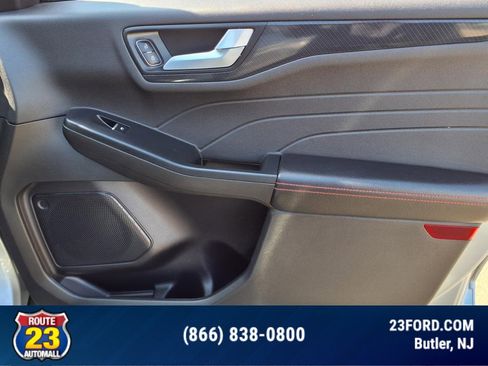 Certified 2024 Ford Escape ST-Line image 9