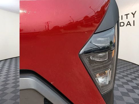 Used 2025 Hyundai Kona SEL FWD image 8