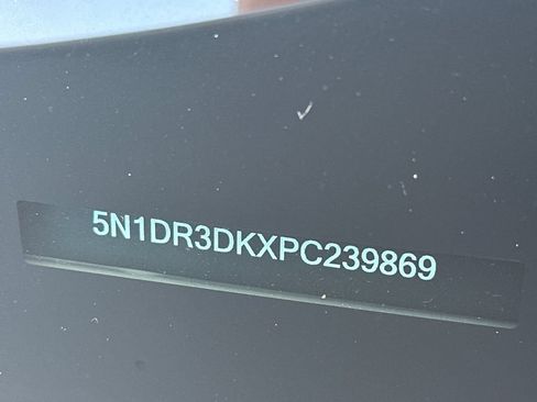 Used 2023 Nissan Pathfinder Platinum AWD/4WD image 34