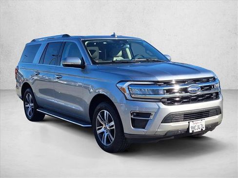 Used 2023 Ford Expedition Max Limited image 3