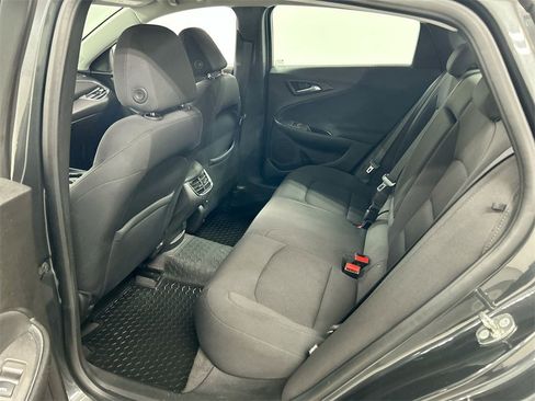 Used 2018 Chevrolet Malibu LT image 19