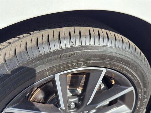 Used 2021 Honda Accord EX-L image 9