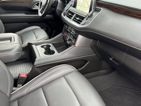 Certified 2024 Chevrolet Suburban Premier image 18