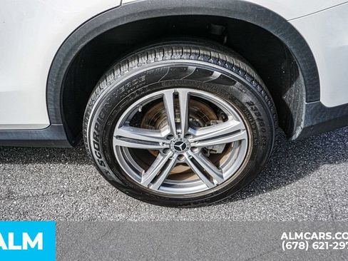Used 2022 Mercedes-Benz GLC 300 image 17