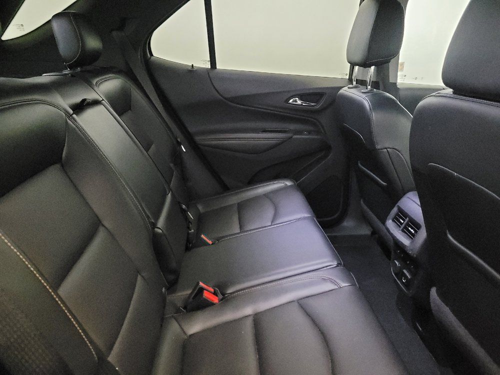 Used 2018 Chevrolet Equinox Premier w/ Infotainment II Package AWD/4WD image 19