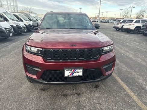 New 2025 Jeep Grand Cherokee Altitude w/ Trailer Tow Package image 14