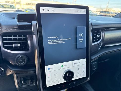 Used 2022 Ford Expedition Platinum image 16