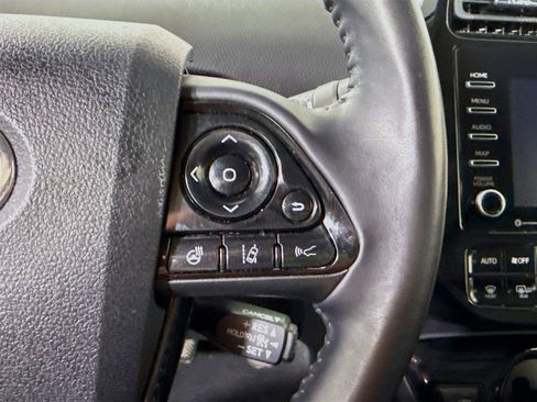 Certified 2022 Toyota Prius FWD image 22