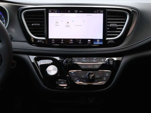 New 2026 Chrysler Pacifica Select w/ S Appearance Package FWD image 13