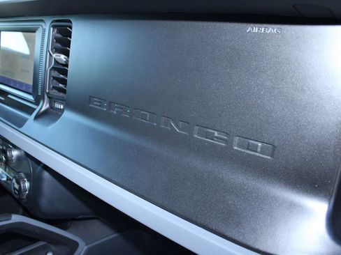 Used 2023 Ford Bronco 4-Door AWD/4WD image 28