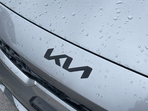 Used 2024 Kia Forte LXS w/ LXS Technology Package image 4