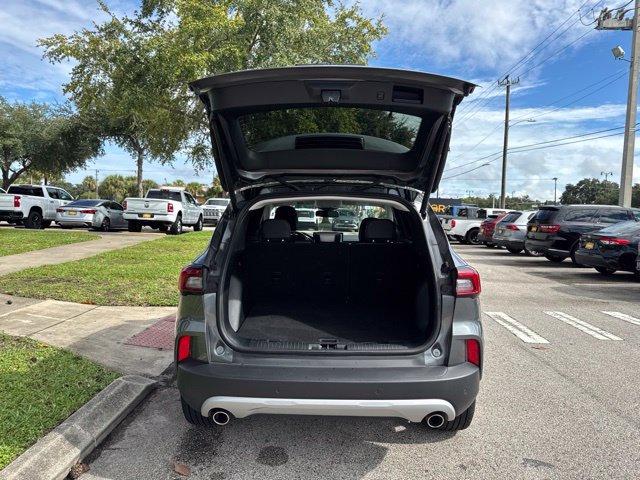 Used 2025 Ford Escape Platinum AWD/4WD image 17