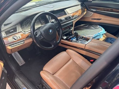 Used 2013 BMW 750Li RWD image 8