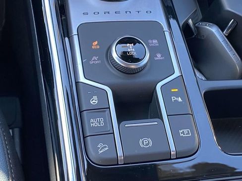 New 2025 Kia Sorento SX Prestige AWD/4WD image 18