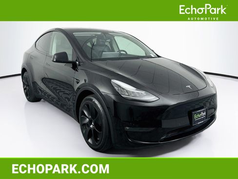 Used 2021 Tesla Model Y Long Range AWD/4WD image 1