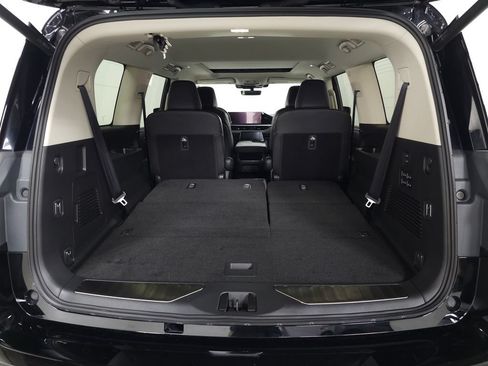 Used 2025 INFINITI QX80 Luxe AWD/4WD image 8