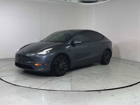 Used 2022 Tesla Model Y Performance image 6