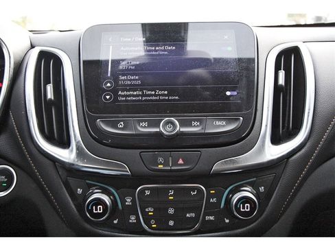 Used 2024 Chevrolet Equinox Premier image 22