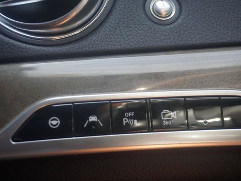 Used 2015 Mercedes-Benz S 550 4MATIC Sedan image 34