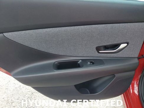 Certified 2023 Hyundai Elantra Limited image 11