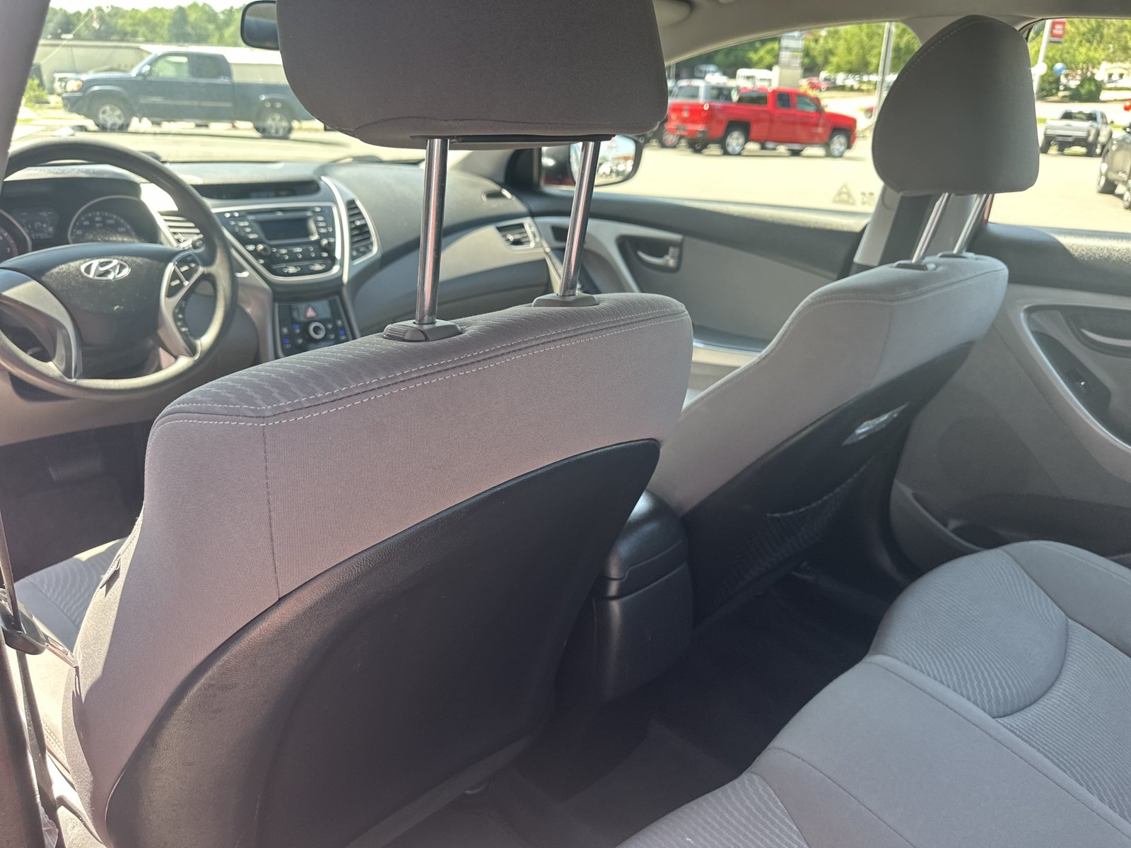 Used 2015 Hyundai Elantra SE FWD image 18