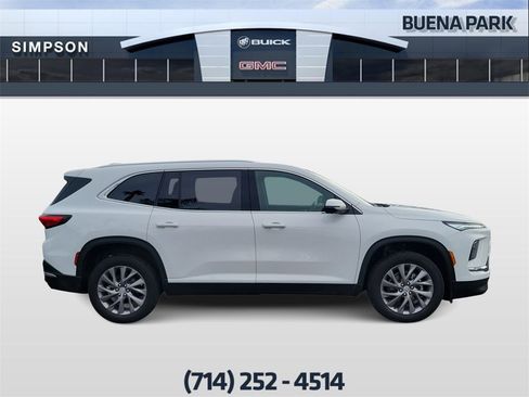 Used 2026 Buick Enclave Preferred image 9