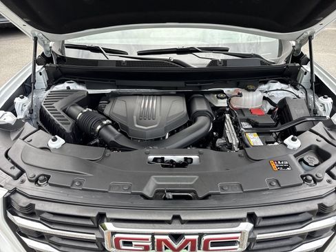 Used 2025 GMC Acadia Elevation FWD image 36