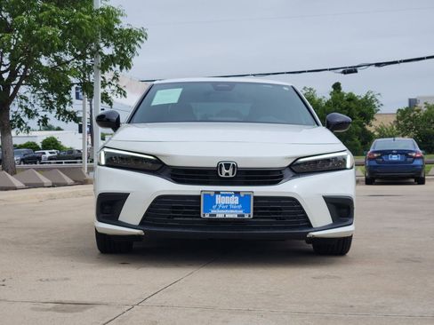 Used 2024 Honda Civic Sport image 2