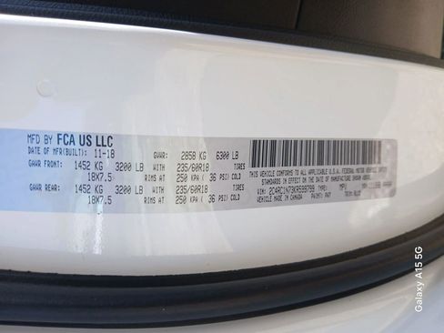 Used 2019 Chrysler Pacifica Limited w/ Advanced Safetytec Group FWD image 10