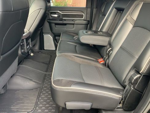 New 2026 RAM 2500 Laramie AWD/4WD image 18