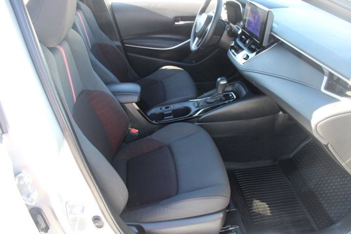 Used 2025 Toyota Corolla SE FWD image 18