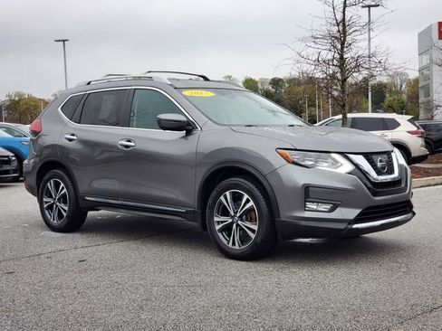 Used 2017 Nissan Rogue SL w/ SL Premium Package image 1