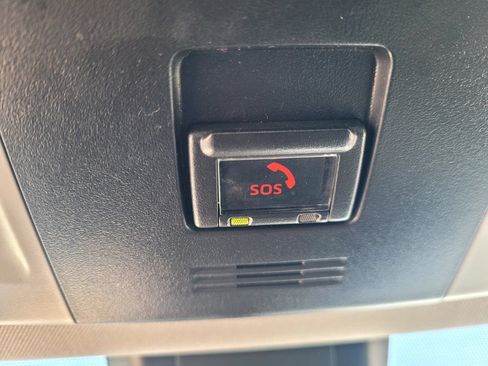 Used 2021 Toyota Camry SE FWD image 26